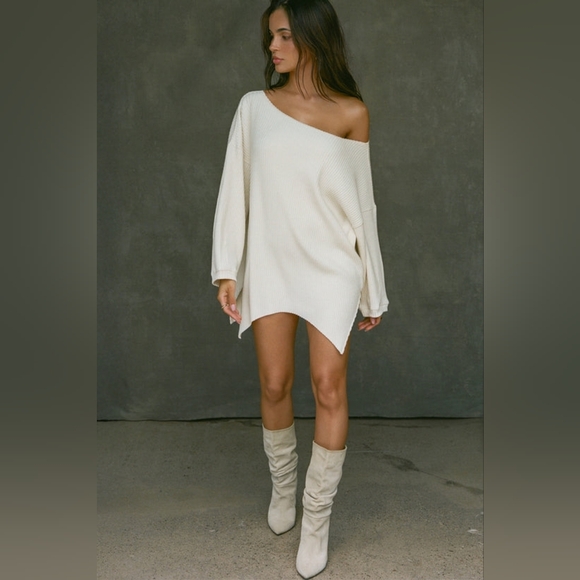 Joah Brown NWT Off-Shoulder Tunic White cream ribbed - Picture 1 of 9